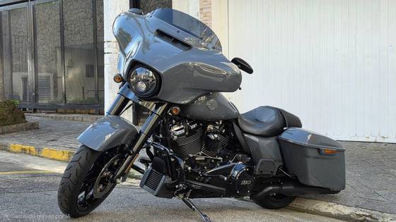 HARLEY-DAVIDSON STREET GLIDE SPECIAL HARLEY-DAVIDSON STREET GLIDE SPECIAL